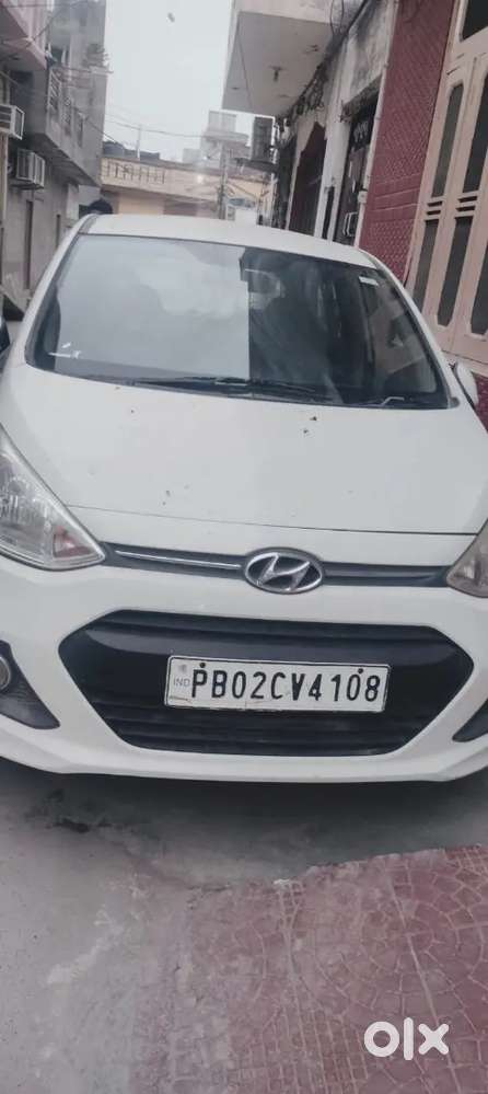 Hyundai Grand I10 2016 Petrol Well Maintained