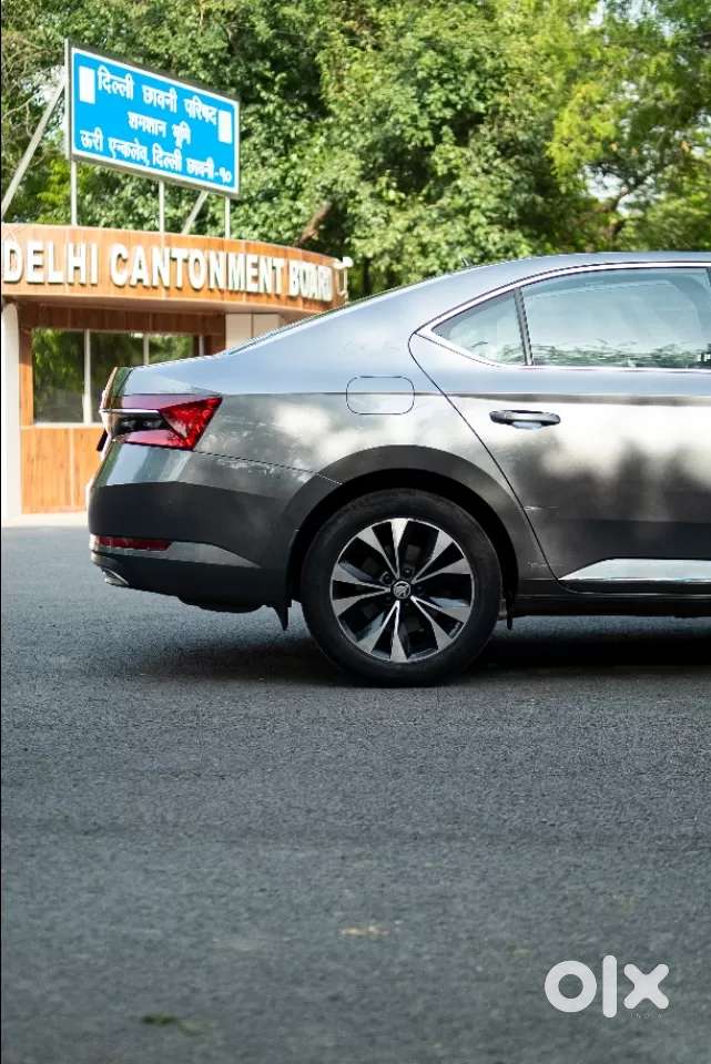 Skoda Superb 2.0 L&k Tsi At, 2023, Petrol