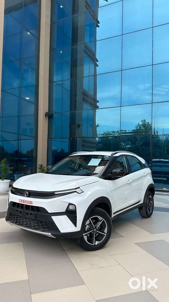 Tata Nexon Creative Plus S 1.2 Revotron Petrol 6 Amt Dt, 2026