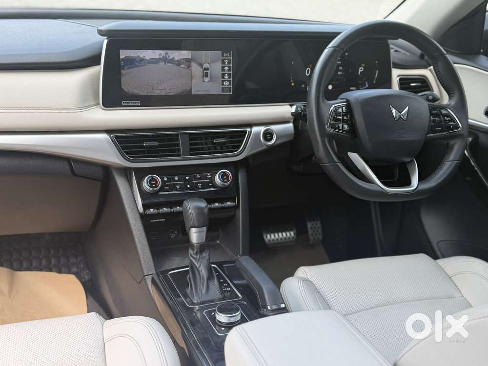 Mahindra Xuv700 2.2 Ax 7 Diesel At Str, 2024, Diesel