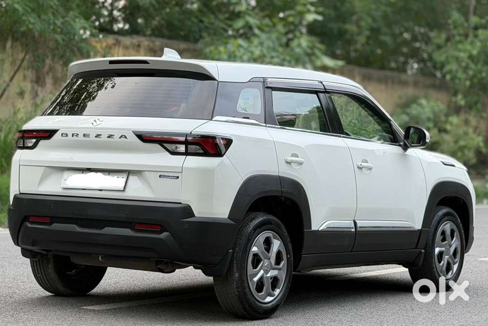 Maruti Suzuki Brezza 1.5 Vxi Smart Hybrid, 2023, Petrol