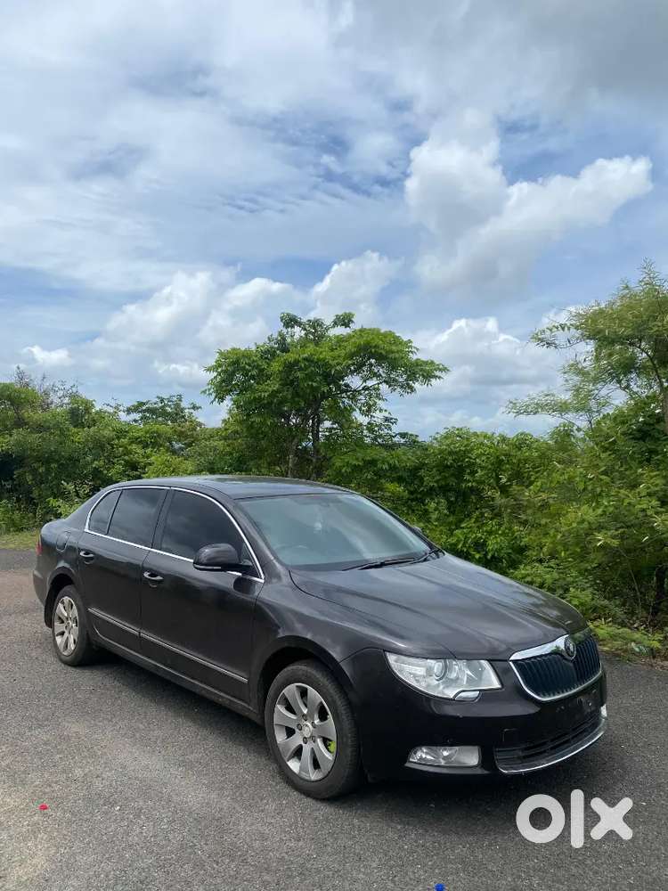Skoda Superb 2013 Diesel Automatic  2nd Owner  Well Maintained