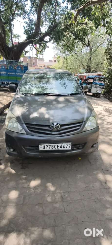 Toyota Innova 2011