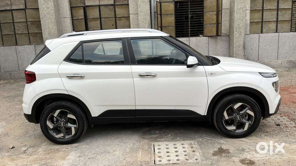 Hyundai Venue S Plus Mt 1.2 Kappa, 2022, Petrol