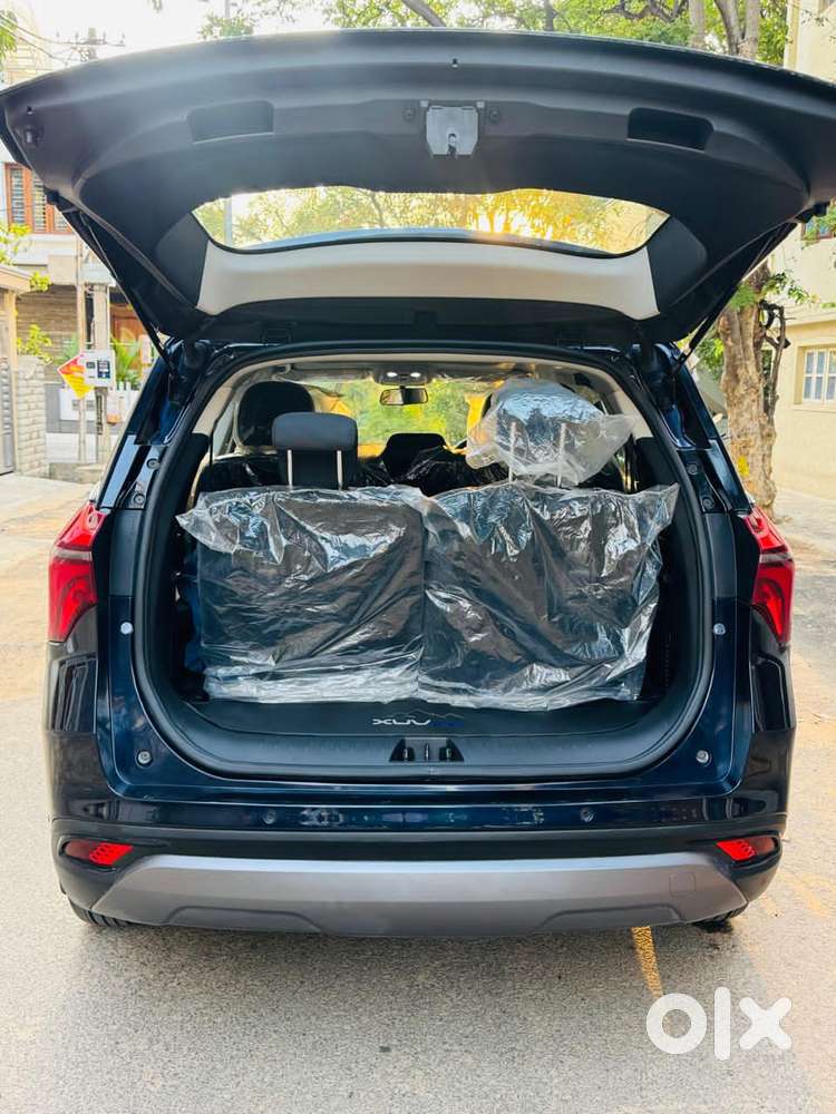 Mahindra Xuv700 2.2 Ax 5 Diesel At 7 Str, 2025, Diesel