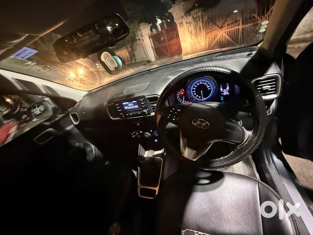 Hyundai Venue Petrol 2019