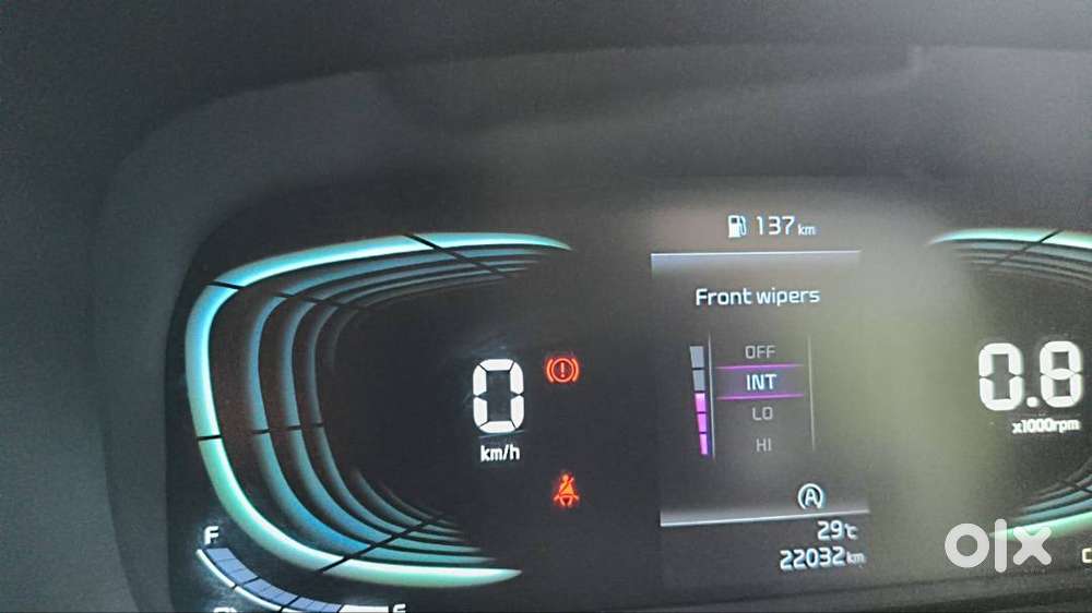 Kia Carens -single Owner And No Dent Up For Grab