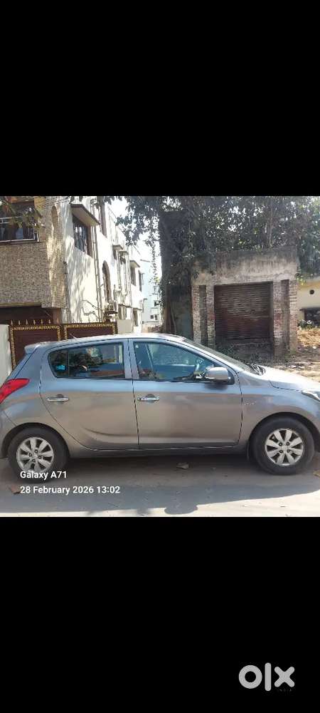 Hyundai I20 2013 Petrol Well Maintained With One Time Tax