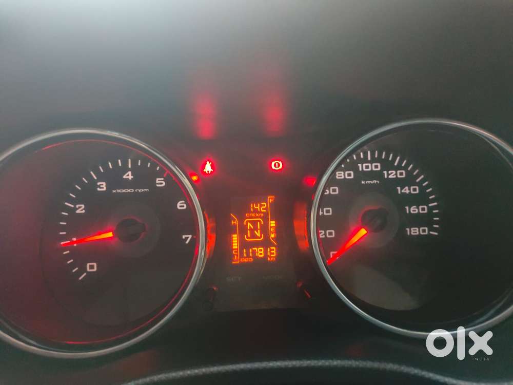 Mahindra Tuv 300 T8 Amt, 2017, Diesel