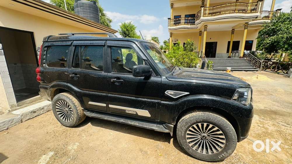 Mahindra Scorpio Classic 2023