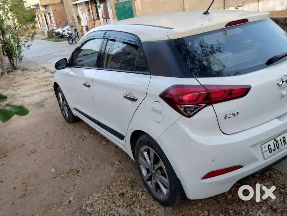 Hyundai I20 2015 Cng & Hybrids Well Maintained..