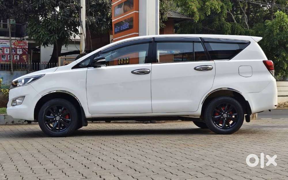 Toyota Innova Crysta 2.4 Gx Mt 8s, 2016, Diesel