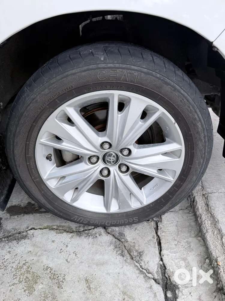 Toyota Innova Crysta 2020 Diesel 132000 Km Driven