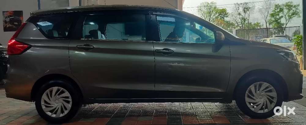 Maruti Suzuki Ertiga 1.5 Vxi, 2022, Petrol