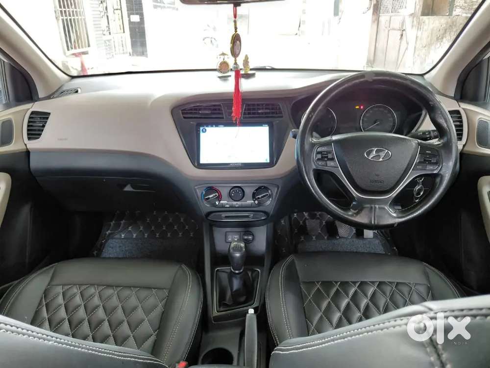 Hyundai I20 Executive 54415 Km Runing Showroom Car