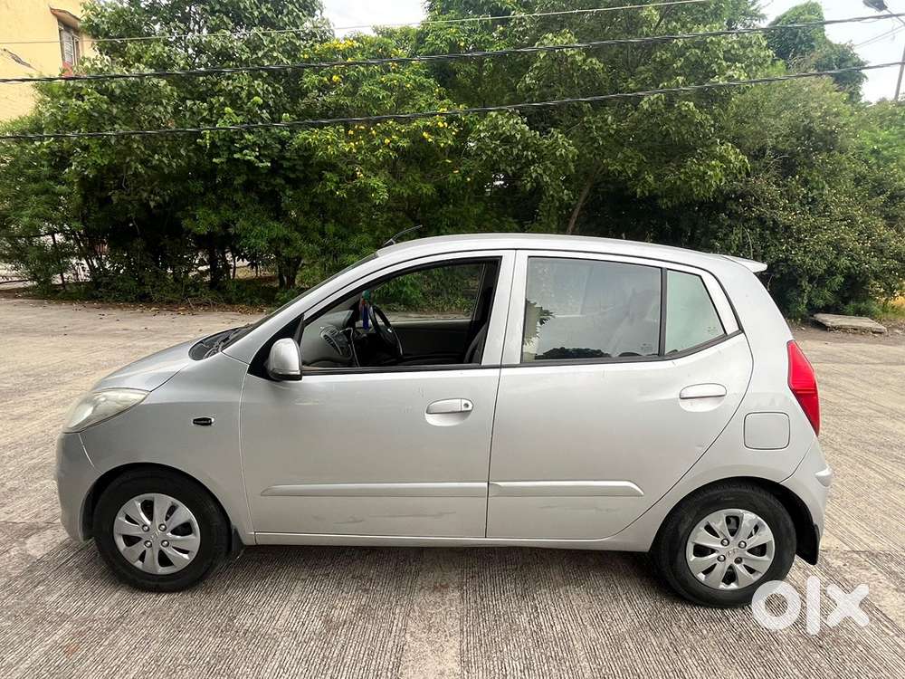 Hyundai I10 Sportz 2012 Car