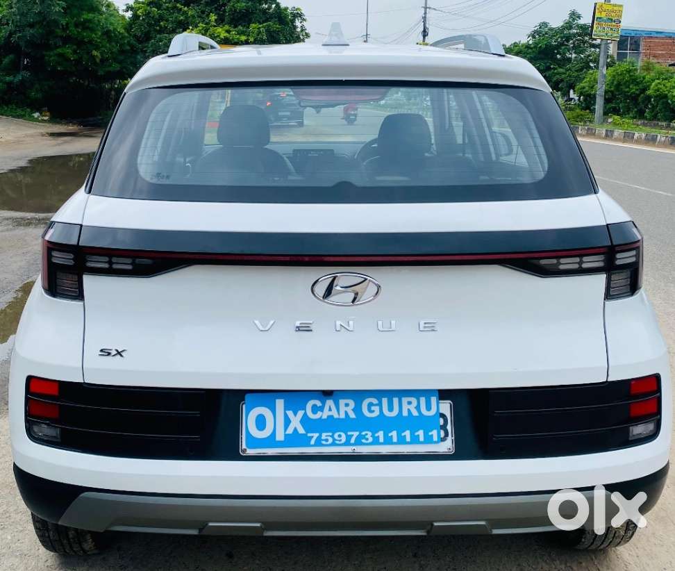 Hyundai Venue Sx Mt, 2024, Petrol