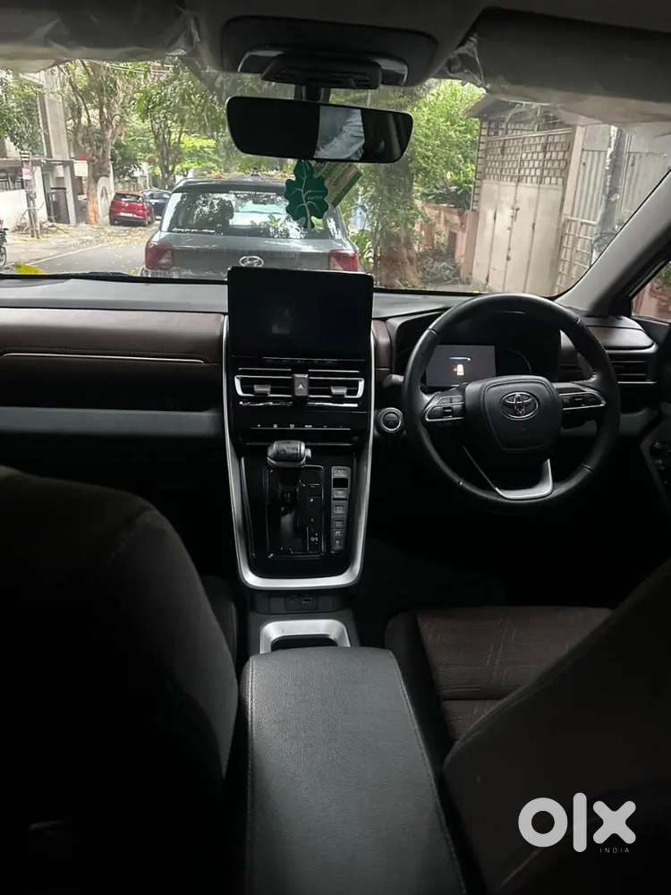 Toyota Innova Hycross 2025 Hybrid First Owner