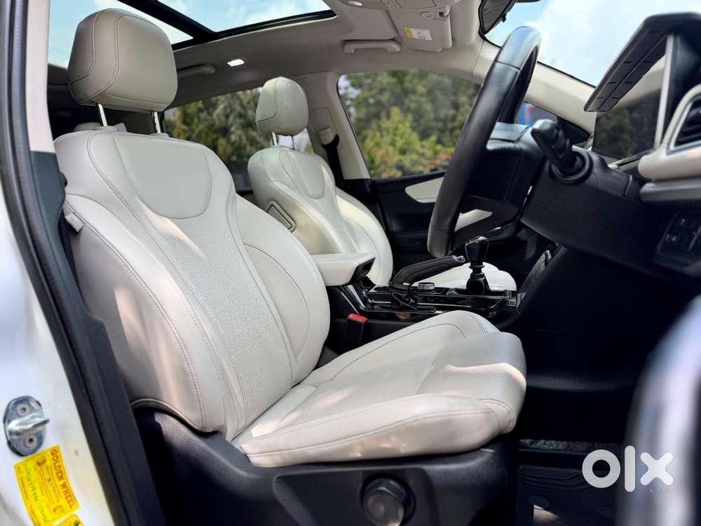 Mahindra Xuv700 2.2 Ax 7 Diesel Mt Str, 2021, Diesel
