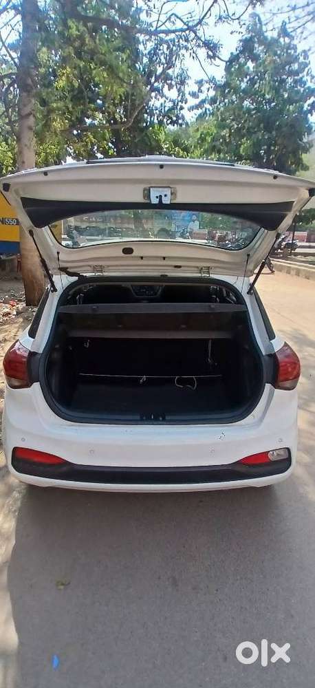 Hyundai I20 Asta Option, 2018, Petrol