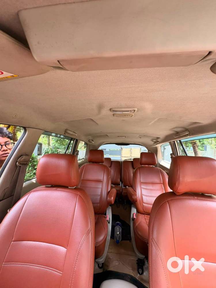 Toyota Innova Diesel 2011