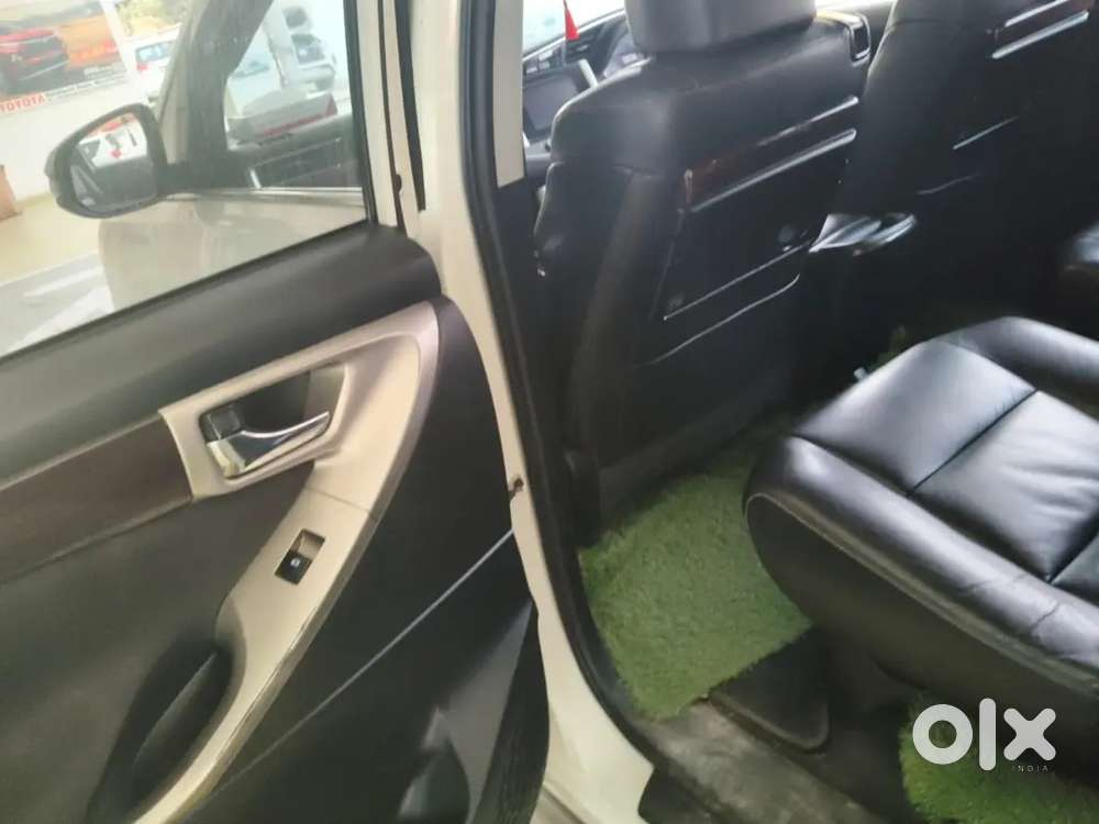 Toyota Innova Crysta 2018