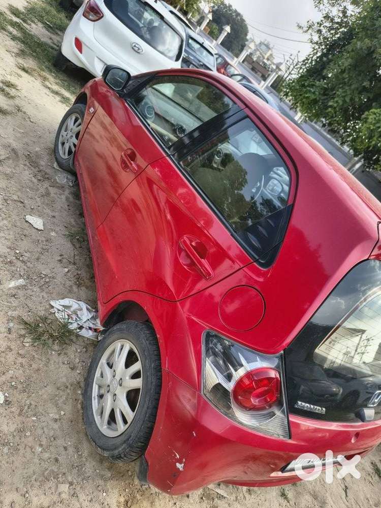 Honda Brio V Automatic, 2013, Petrol