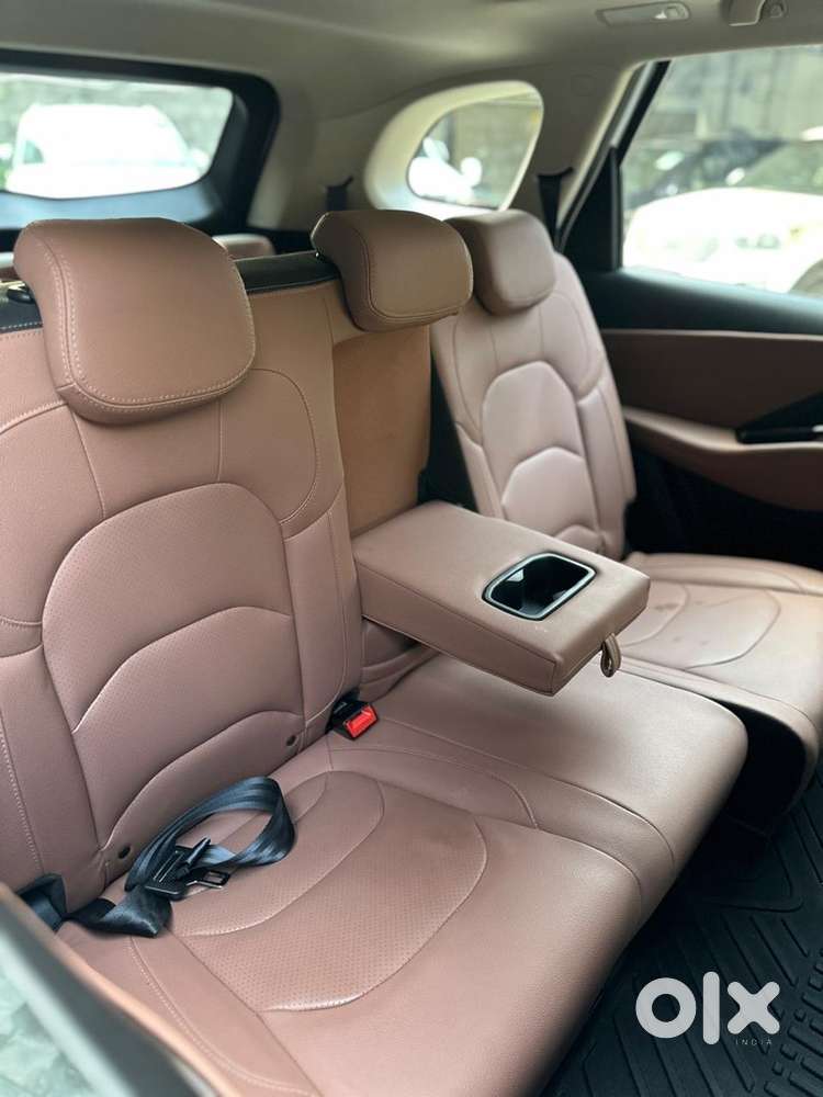 Mg Hector Plus Saavy Pro 1.5 Turbo Petrol Cvt 2024 Model
