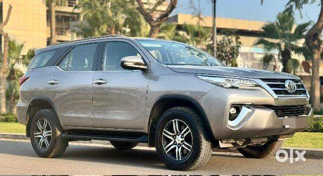 Toyota Fortuner 2017 Diesel Only 88000 Km Driven