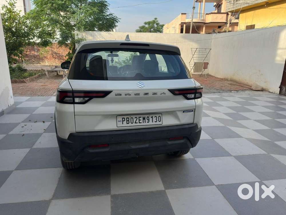 Maruti Suzuki Brezza 2023 Petrol Well Maintained