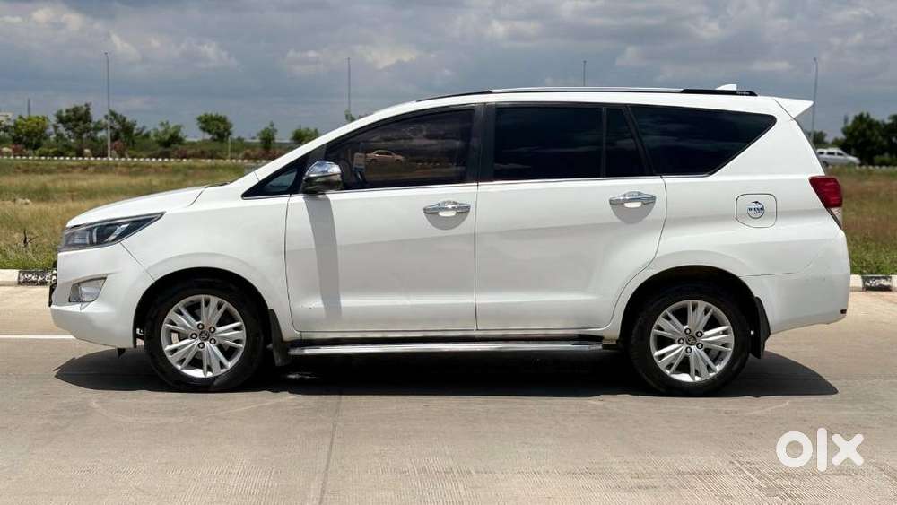 Toyota Innova Crysta 2.4 Z 7 Str, 2016, Diesel