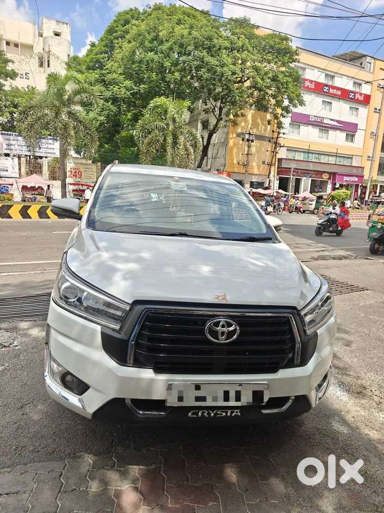 Toyota Innova Crysta 2.4 V, 2025, Diesel