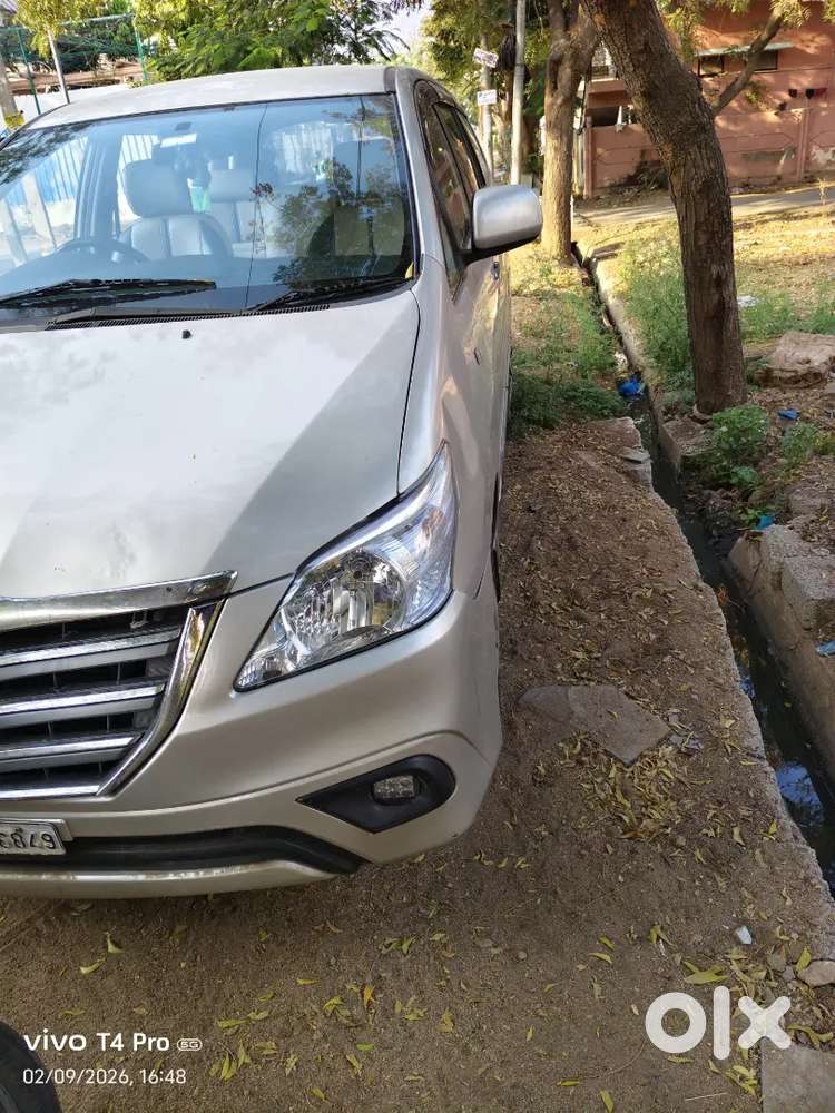 Toyota Innova 2016 Diesel 180000 Km Driven