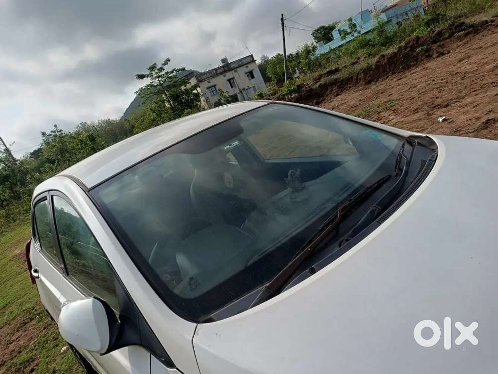 Hyundai Xcent 2015 Diesel Well Maintained