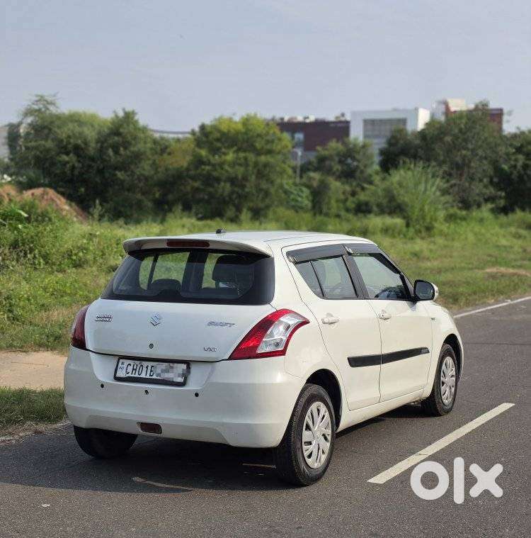 Maruti Suzuki Swift Vxi + Manual, 2016, Petrol