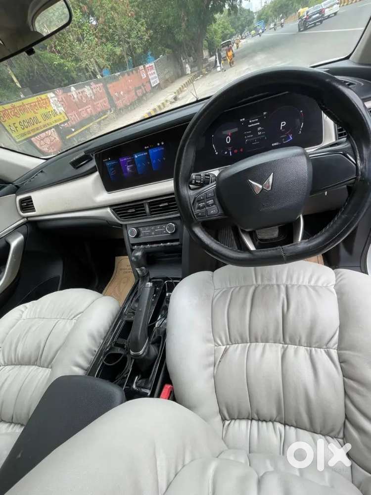 Mahindra Xuv700 Petrol 2023 Automatic