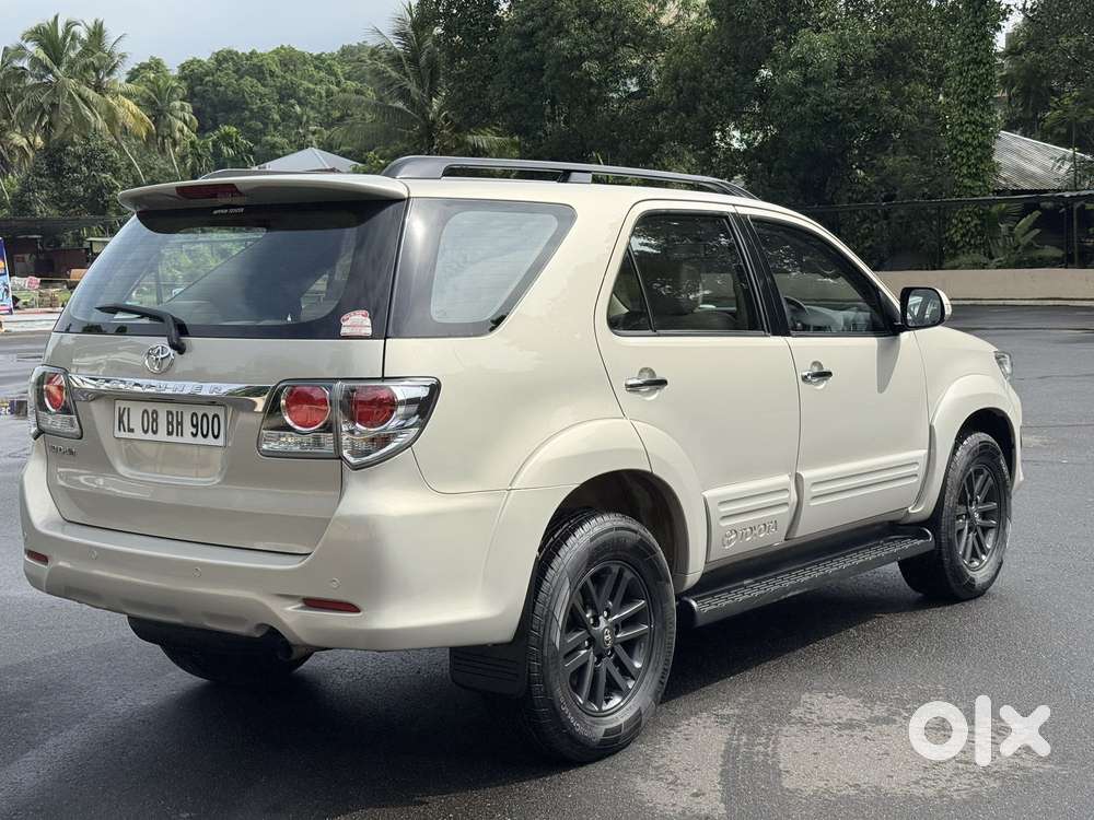 Toyota Fortuner 4x2 Manual, 2015, Diesel