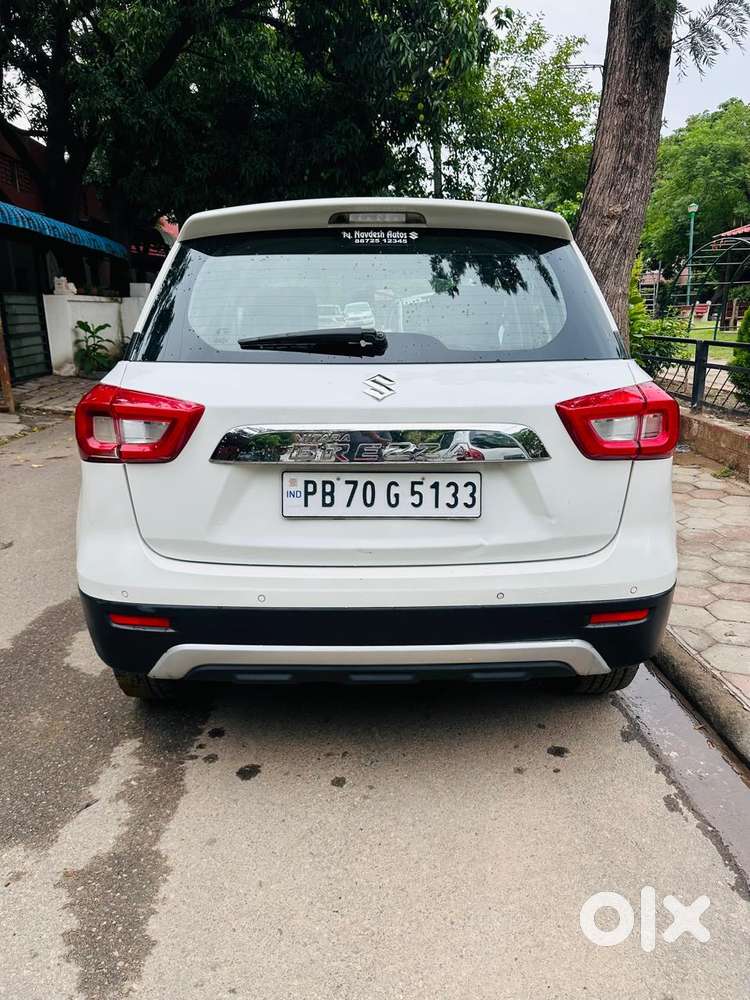 Maruti Suzuki Brezza 1.5 Zxi Smart Hybrid, 2022, Petrol