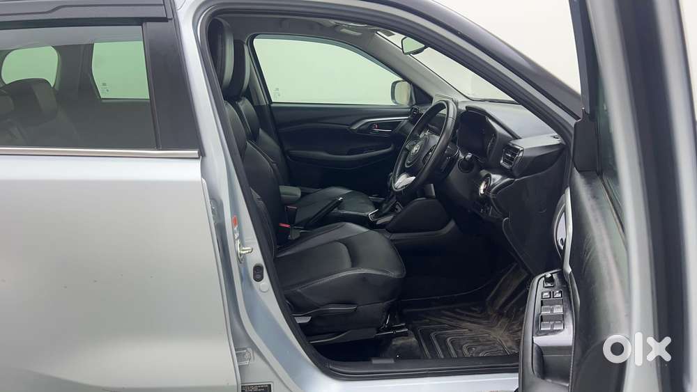 Toyota Urban Cruiser Hyryder 1.5 V Neo Drive At, 2024, Petrol