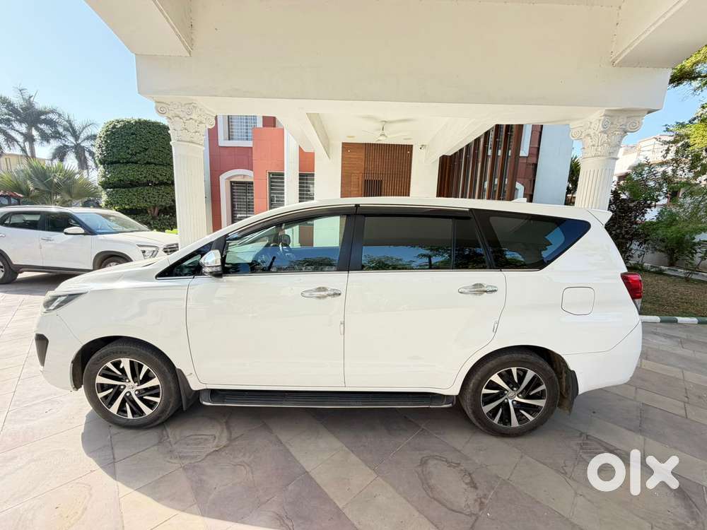 Toyota Innova Crysta 2.4 Z 7 Str, 2023, Diesel