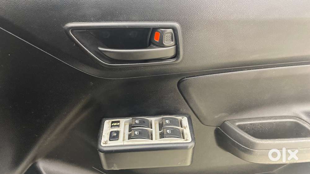 Maruti Suzuki Swift Lxi 2018, 2020, Petrol