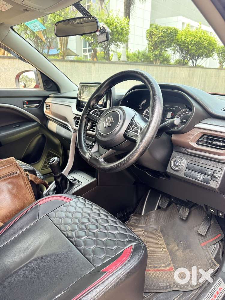 Maruti Suzuki Brezza 1.5 Zxi Cng Dual Tone, 2024, Cng & Hybrids