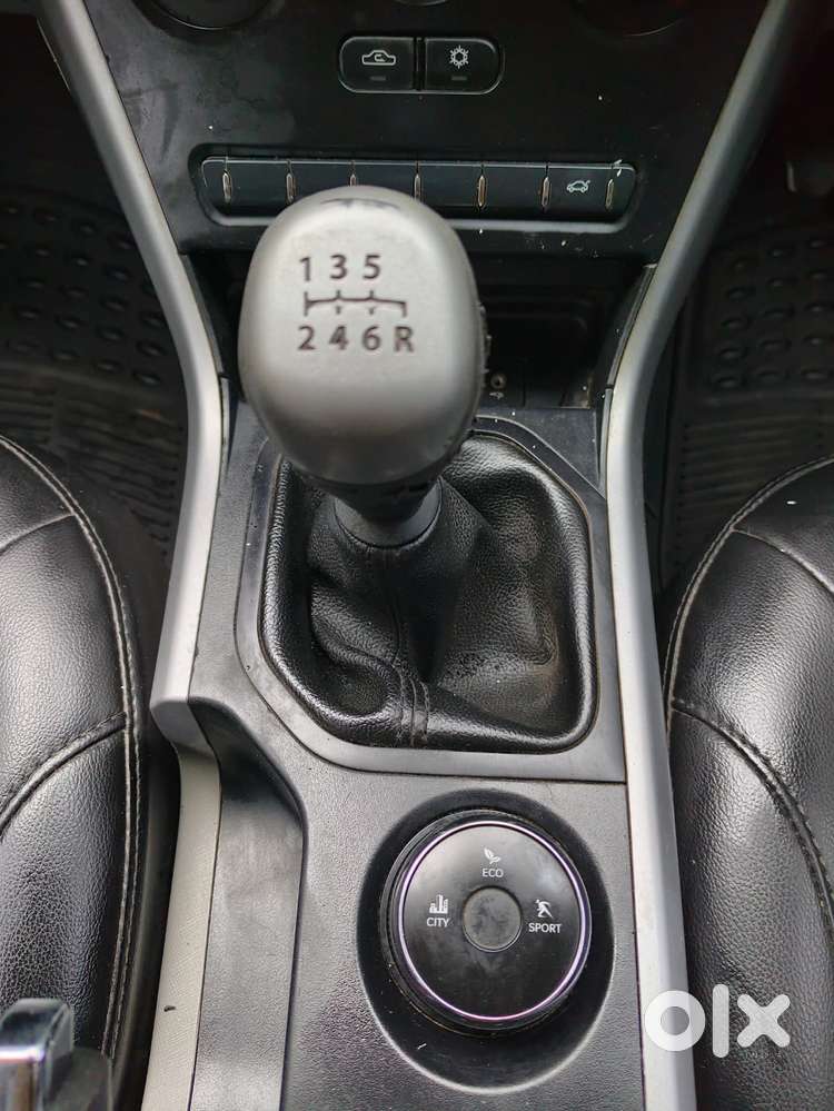 Tata Nexon 1.2 Revotron Xm (s), 2019, Petrol
