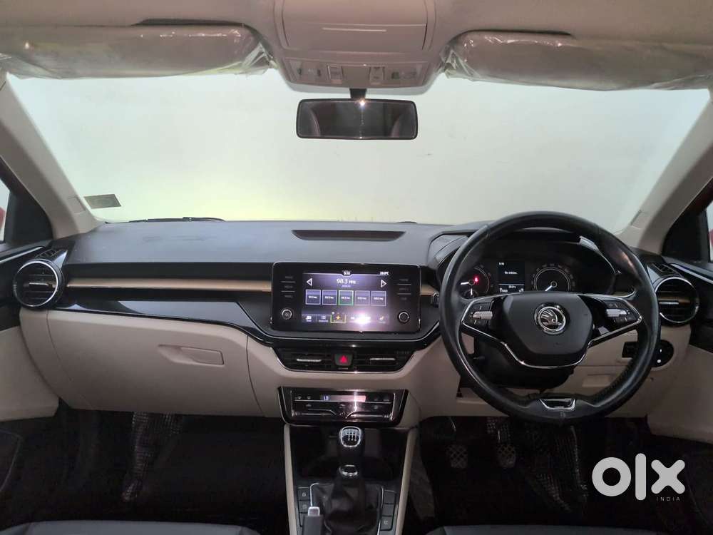 Skoda Slavia Style (non-sunroof), 2022, Petrol