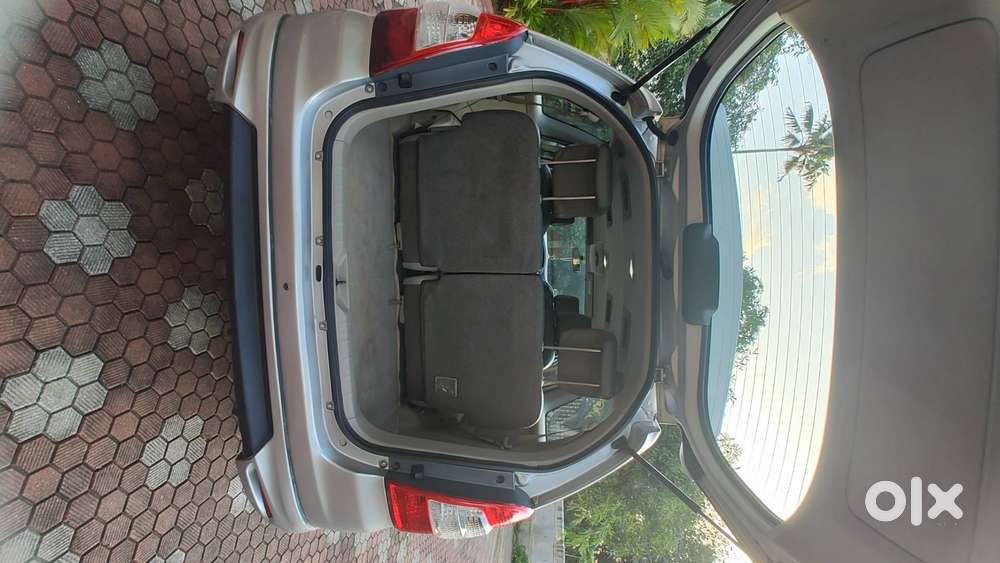 Toyota Innova 2012 Diesel Well Maintained