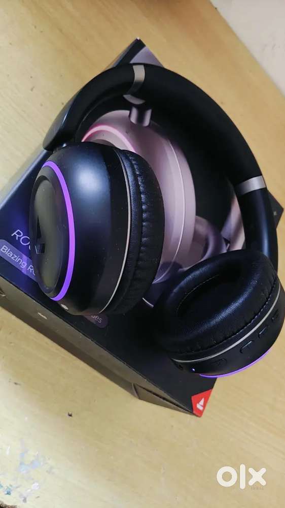 Boat Rockerz 480 Headphones are For Sale