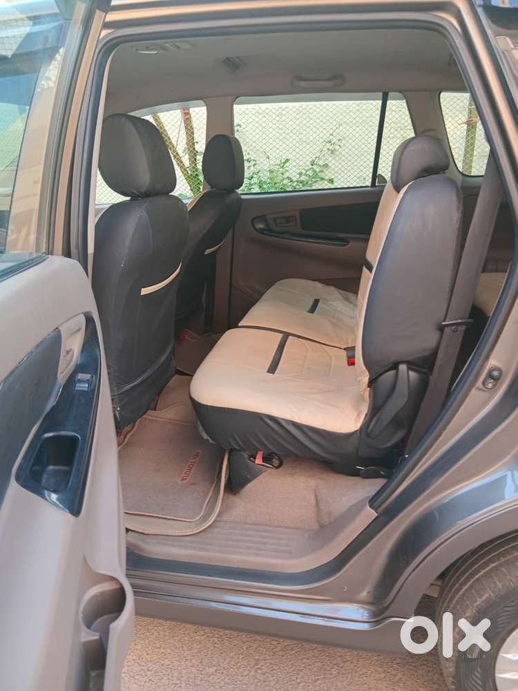 Toyota Innova 2.0 Gx 8 Seater, 2015, Diesel