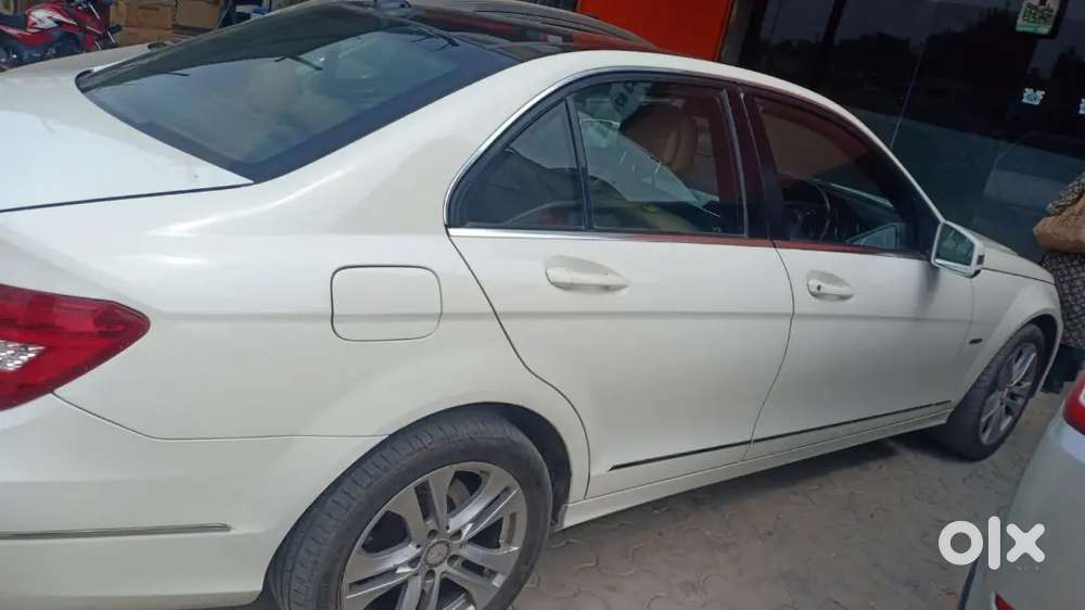 Mercedes-benz C Class 2011 Petrol 75000 Km Driven