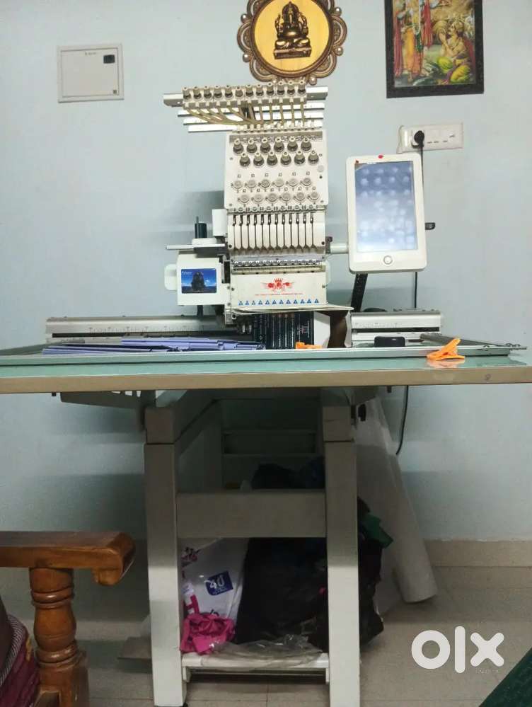 Computer embroidery machine