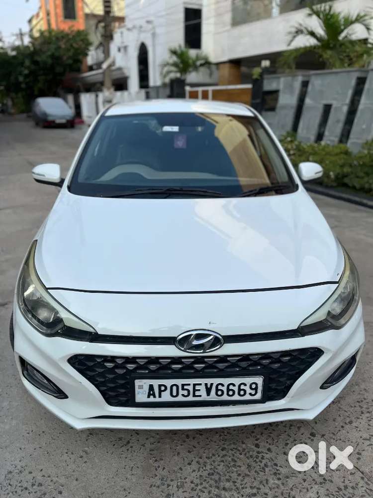 Hyundai I20 2017 Petrol 82000 Km Driven